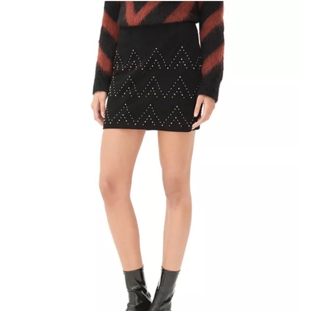 HOST PICK 🎉 NWT SANDRO PARIS Studded Suede Skirt